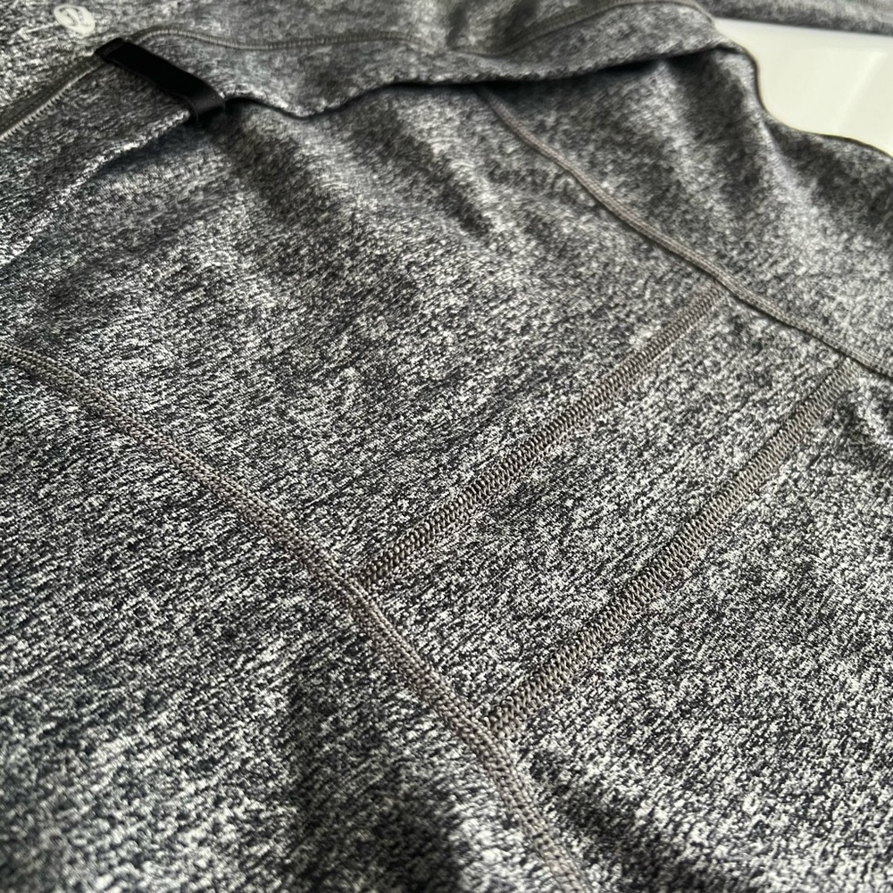 Lululemon define jacket, heather gray, size 6 - Picture 10 of 15